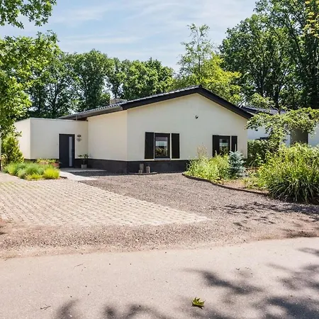 Luxe Recreatiewoning Midden In Bosrijke Omgeving 31l Waalre