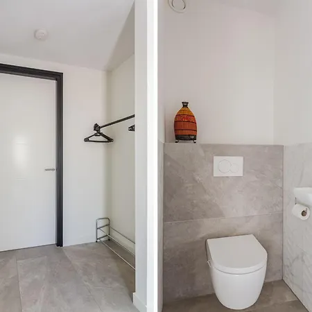 펜션 Luxe Recreatiewoning Midden In Bosrijke Omgeving 31l Waalre